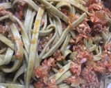 Foto del paso 5 de la receta: Fettuccini de espinaca con salteado de atún
