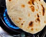 सत्तू की मोटी रोटी और आलू प्याज टमाटर की चटपटी चटनी - स्वादिष्ट पौष्टिक देसी भोजन रेसिपी चरण 10 फोटो