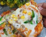 A picture of step 4 of Bread chilla pizza.