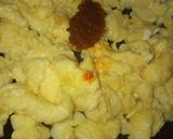 Foto langkah ke 2 dari resep Scramble egg with sambel.
