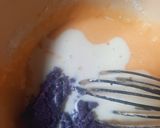 Foto langkah ke 5 dari resep Bolu Ubi Ungu Kukus Vla Keju.