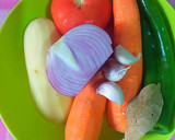 Foto del paso 1 de la receta: Pollo en salsa de limón encurtido y zanahorias dulces orgánicas