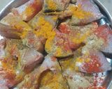 A picture of step 1 of Fish curry.