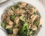 Foto del paso 4 de la receta: Pechugas de pollo con brócoli y brotes de soya cremoso. #menosde15