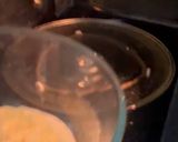A picture of step 5 of Chocolate Dome with Strawberries and Milk Cream.