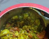 A picture of step 3 of Baingan bhaja.