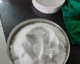 A picture of step 1 of Gulkand (Garmi dur bhgae).