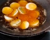 Foto langkah ke 3 dari resep Telur Rebus Goreng.
