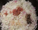 Foto del paso 7 de la receta Lomo de bonito en salsa de dos tipos de cebolla y ras el hanout