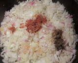 Foto del paso 7 de la receta: Lomo de bonito en salsa de dos tipos de cebolla y ras el hanout