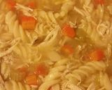 Foto del paso 10 de la receta: Caldo de pollo sopa y verduras