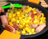 Foto del paso 4 de la receta Salchichas a la cerveza con patatas, receta fácil y económica