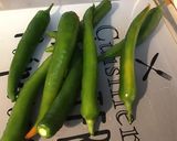 Une image de l'étape 1 de Piments verts marocains grillés.