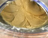 A picture of step 3 of Tottenham cake.