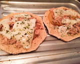 Foto del paso 3 de la receta: Montadito de atún, tomate y queso