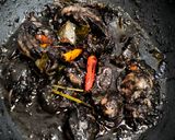Foto langkah ke 4 dari resep Balakutak/Sotong Hitam Pedas.