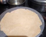 A picture of step 5 of Wheat roti.