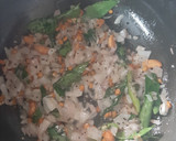 சம்பா ரவை உப்மா (Samba ravai upma recipe in tamil) ரெசிபி ஸ்டேப் 2 புகைப்படம்
