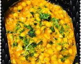 A picture of step 2 of Restaurant style chole.