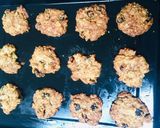 Foto langkah ke 5 dari resep Oatmeal Raisin Cookies.