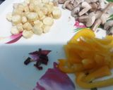 A picture of step 2 of Mushroom n babycorn Thai rice.