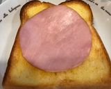 A picture of step 3 of Honey Ham Toast.