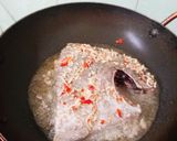Hình bước làm 3 của món Cá chim muối sả ớt