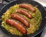 Une image de l'étape 12 de Saucisses fumées à la compotée d oignons et poivrons verts,citrons confits aux épices indiennes.