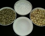 Hình bước làm 1 của món Chè đậu xanh hạt sen