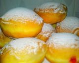Foto langkah ke 5 dari resep Donat Jelly (Paczki).