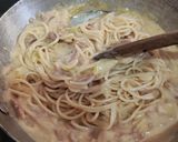 Foto langkah ke 4 dari resep Spaghetti Saus Carbonara Keju Simpel.