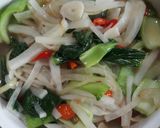 Foto langkah ke 5 dari resep Tumis pakcoy & lobak (menu simple puasa).