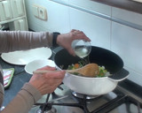 Foto del paso 3 de la receta: Merluza con Verduras en Cocotte