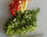 รูปขั้นตอนการทำที่ 2 ของ ไข่เจียวพริกหวาน