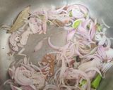 A picture of step 4 of Prawn pulao.