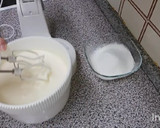 Foto del paso 1 de la receta: Bizcochuelo para pastel 3 leches