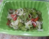Foto langkah ke 2 dari resep Acar and salad sedep😙.