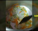 A picture of step 2 of Fried rice with spinach and pineapple.