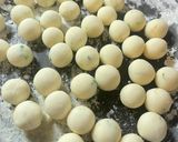 Foto langkah ke 3 dari resep [Eps. 57] Cilok Pedas Bumbu Kacang 🥡🥜.