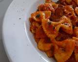 Foto del paso 8 de la receta: Farfalle en salsa de pimiento asado y panceta adobada