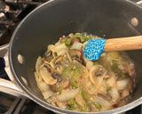 A picture of step 2 of Chicken Alfredo.