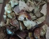 Foto langkah ke 1 dari resep Oseng ati ayam cabe ijo.