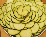 Foto del passaggio 6 della ricetta Fiore di pasta sfoglia e zucchine