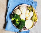 Foto del paso 2 de la receta: Receta sana con coliflor, brócoli y espárragos en olla rápida