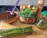 Foto del paso 1 de la receta: Trottole vegetales con espárragos trigueros y pesto rojo