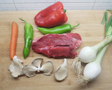 Foto del paso 1 de la receta: Morcillo de Ternera en nido de fettuccini con salsa de gírgolas