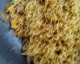 Foto langkah ke 3 dari resep Mie Goreng Dok Dok Mommylicious.