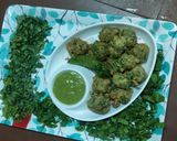 A picture of step 8 of Spinach Methi leaves bhajiya.