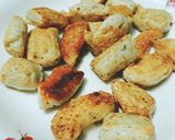 Hình bước làm 3 của món Canh cua mồng tơi chả cá thu