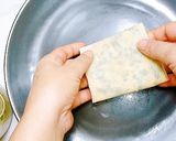Foto langkah ke 3 dari resep Martabak Telur Mini.